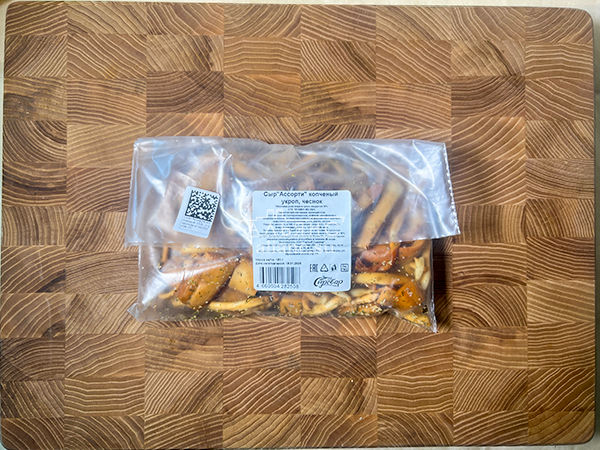 Сыр 150 гр ГОРНЫЙ СЫРОВАР (Ассорти копчёный с укропом и чесноком) в Хасавюрте